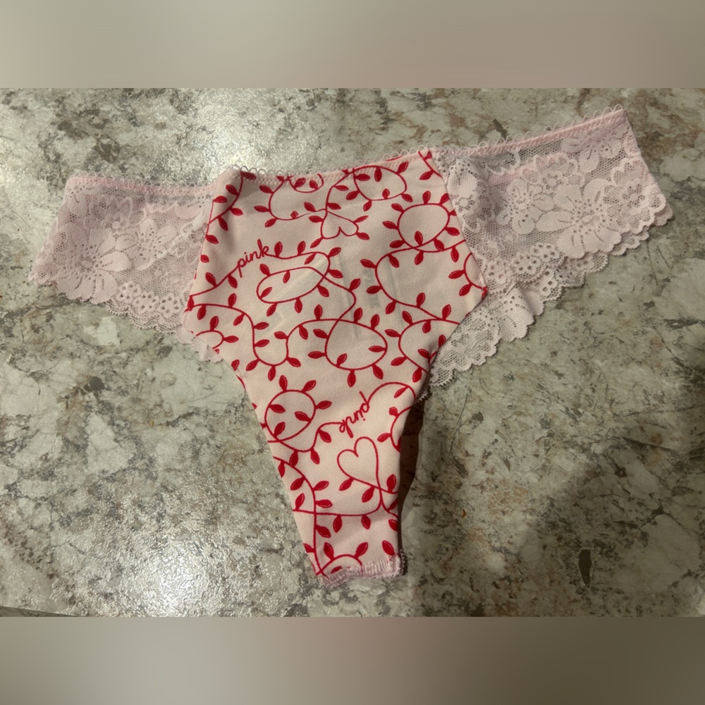 VS PINK Holiday Panty Lace Thong Medium NWT Christmas Lights